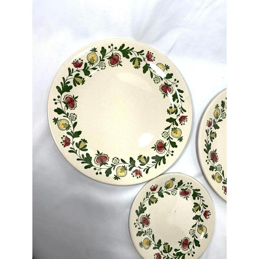 Johnson Brothers Plates Gretchen Staffordshire Old Granite 2 Dinner‎ + 1 Bread